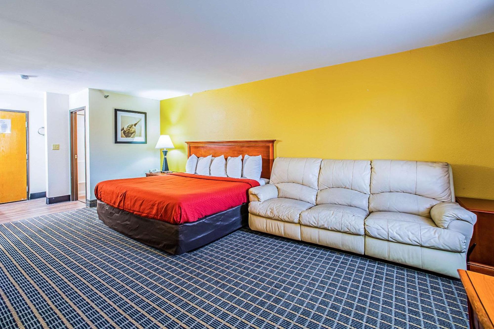 Quality Inn Carbondale University Area Exterior photo