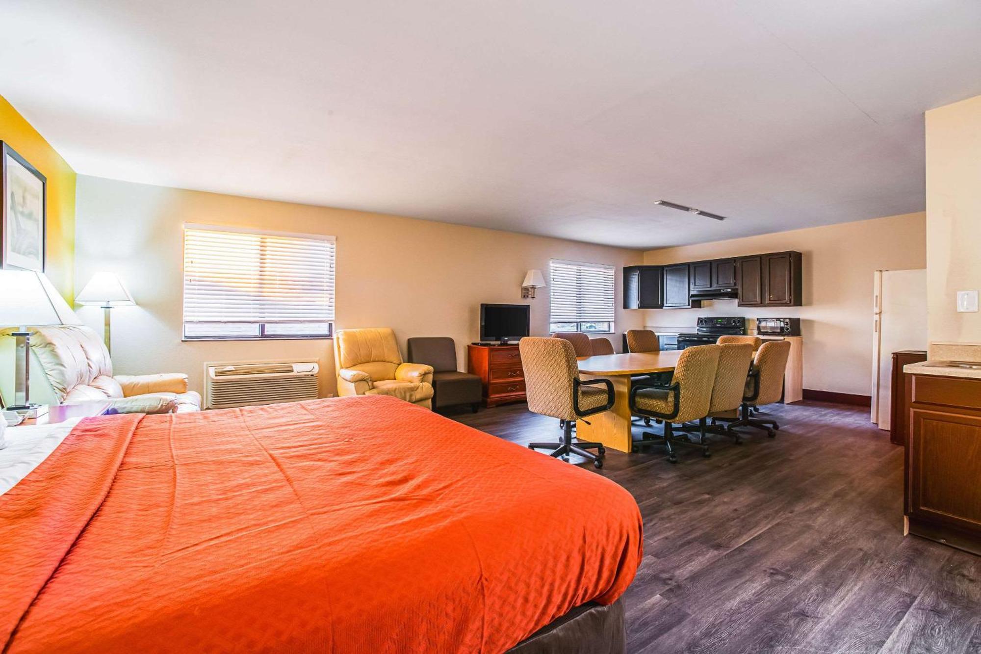 Quality Inn Carbondale University Area Exterior photo