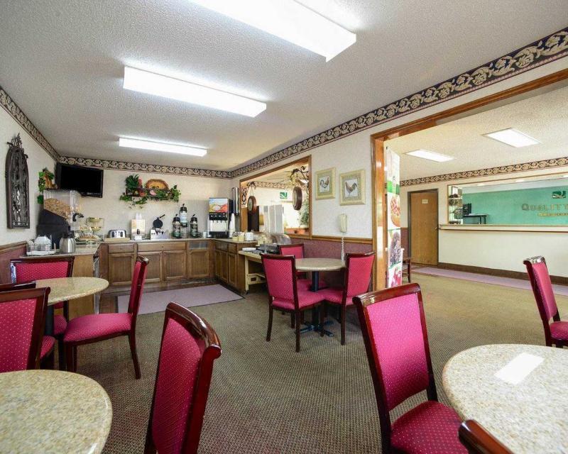 Quality Inn Carbondale University Area Exterior photo