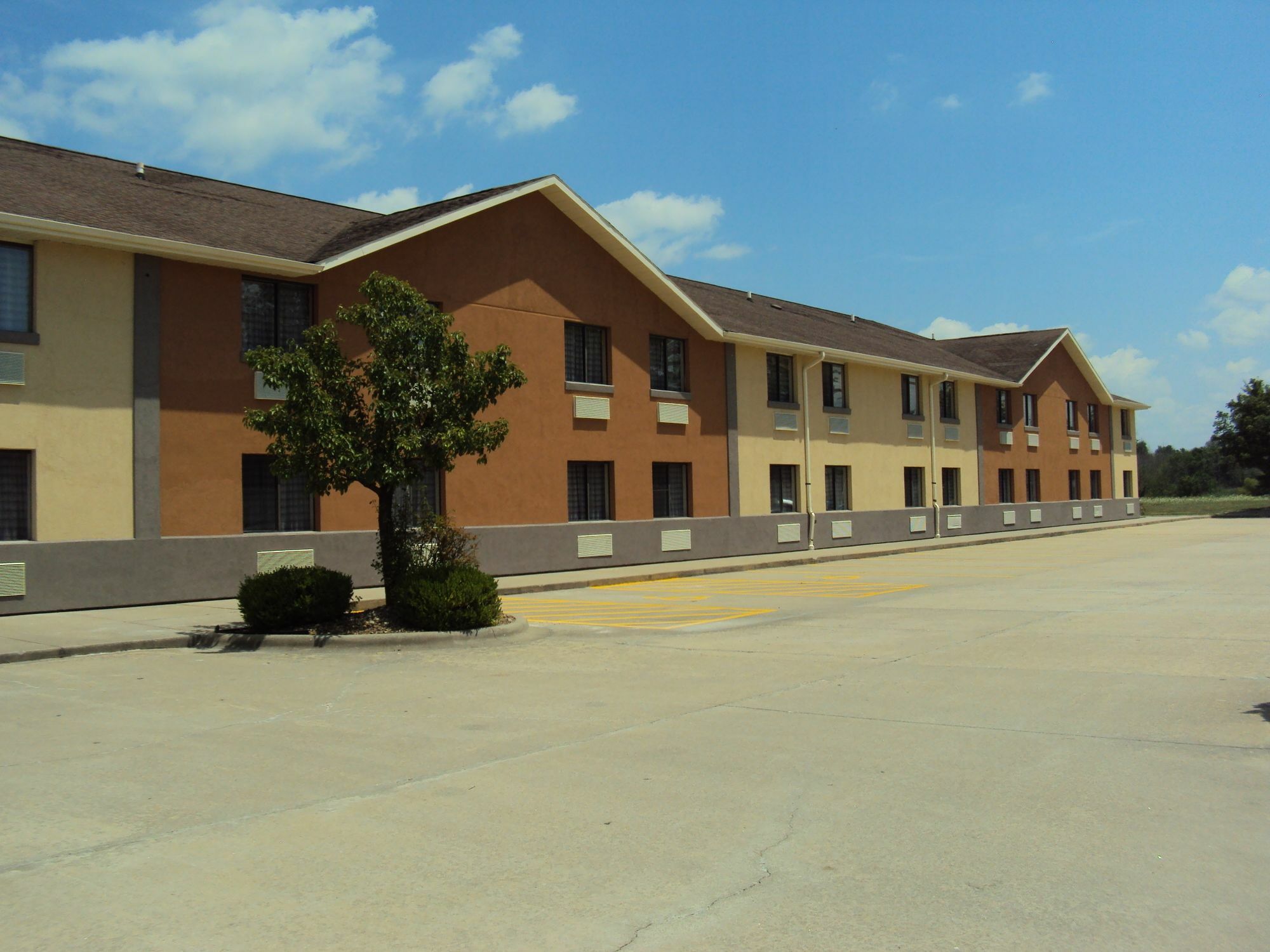 Quality Inn Carbondale University Area Exterior photo